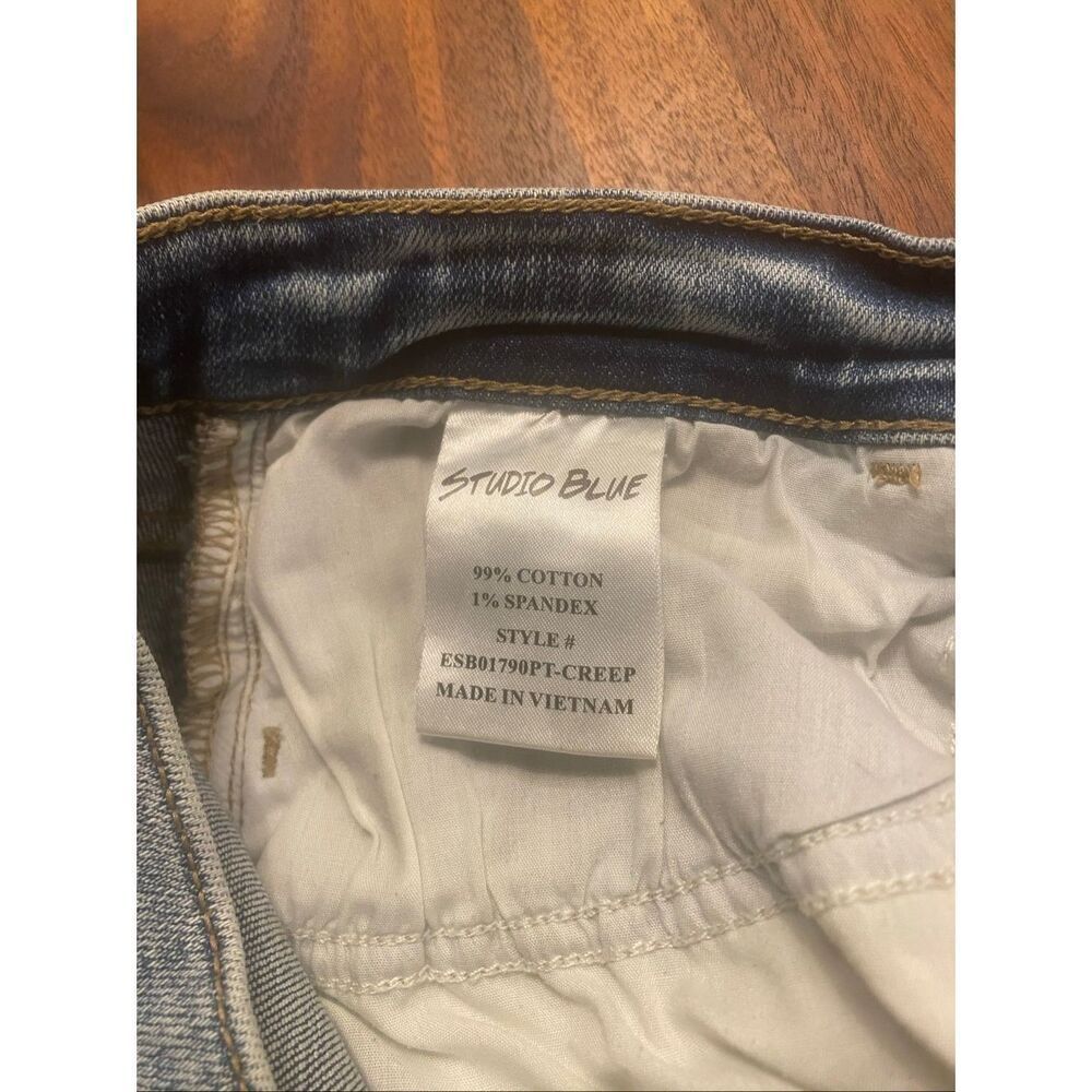 Studio Blue Women's High Rise Distressed Whiskering Cotton Ankle Jeans Size 28 - Picture 8 of 9